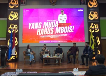 Ft: Pj Wali Kota Wahyu Hidayat saat menjadi pembicara dalam Public Talkshow ”Anak Muda Ambil Peran”