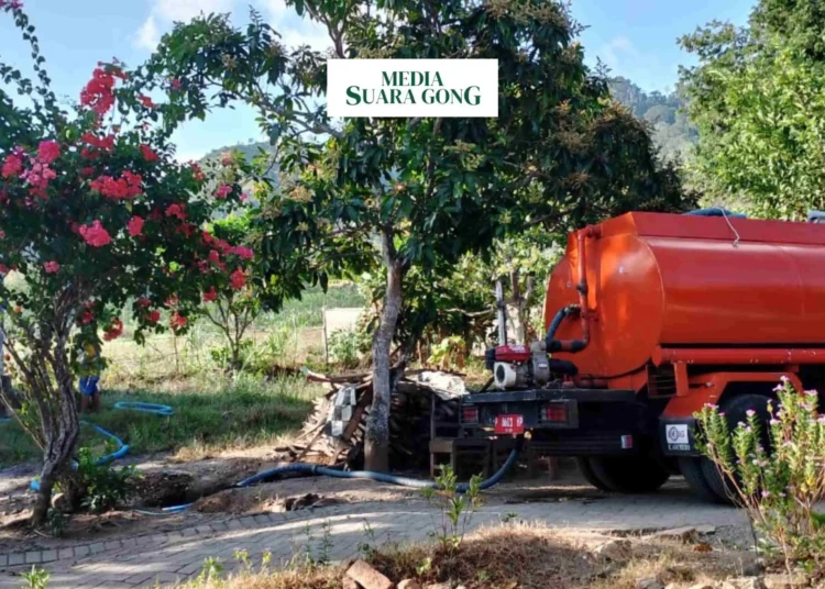 Distribusi Air Bersih di Daerah Kekeringan Jember