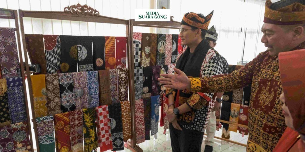 FT : Pesona Batik Sengguruh/sc : Parekraf Malang/Ds : Aye