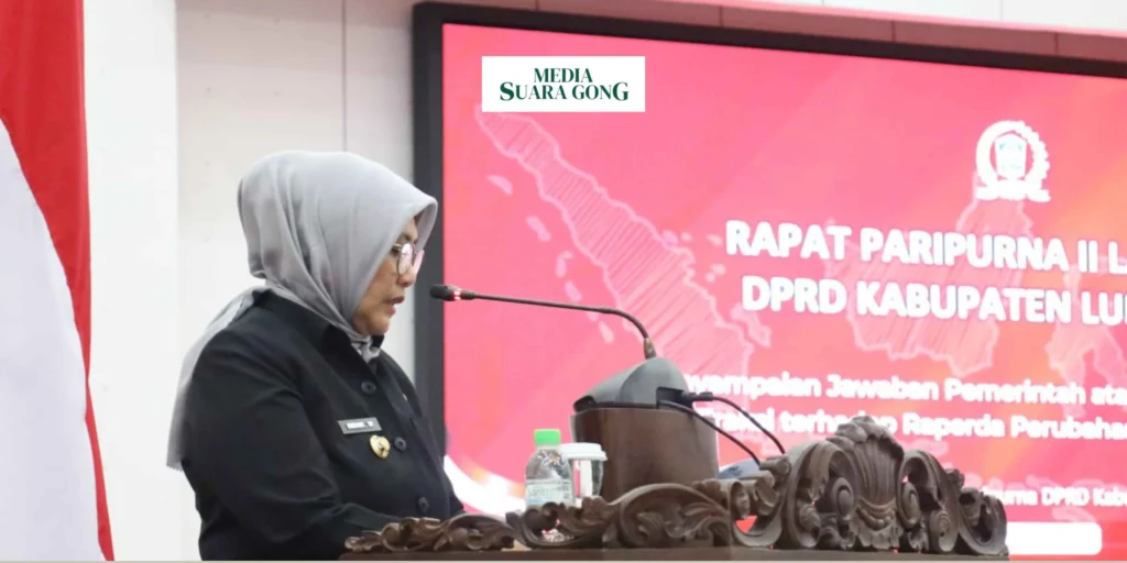 PJ Bupati Lumajang saat rapat Paripurna