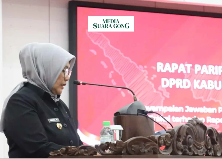 PJ Bupati Lumajang saat sidang Paripurna