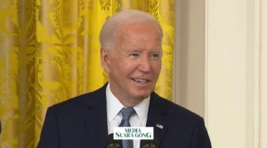 Gaes !!! Biden Hampir Tertidur Saat Debat Lawan Trump