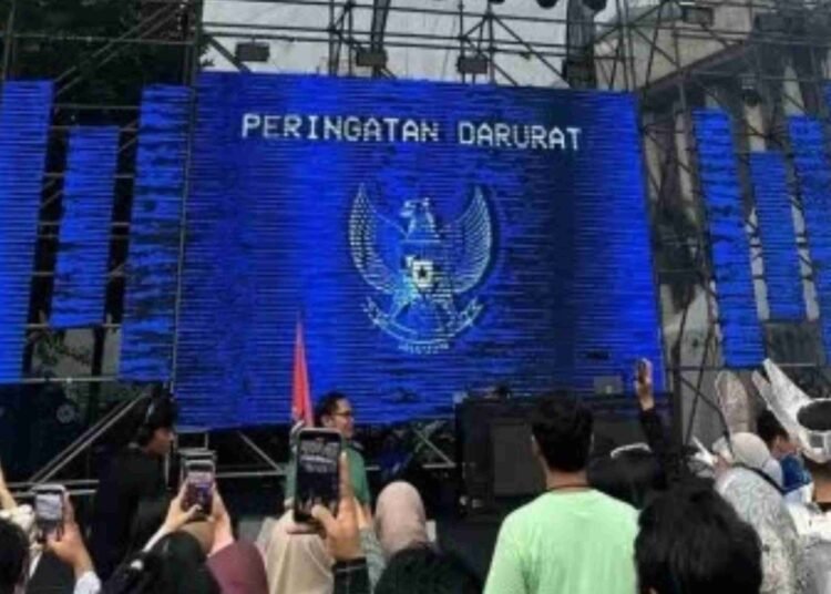 Sejumlah musisi Indonesia membuat gebrakan dengan menampilkan visual “Peringatan Darurat” selama konser