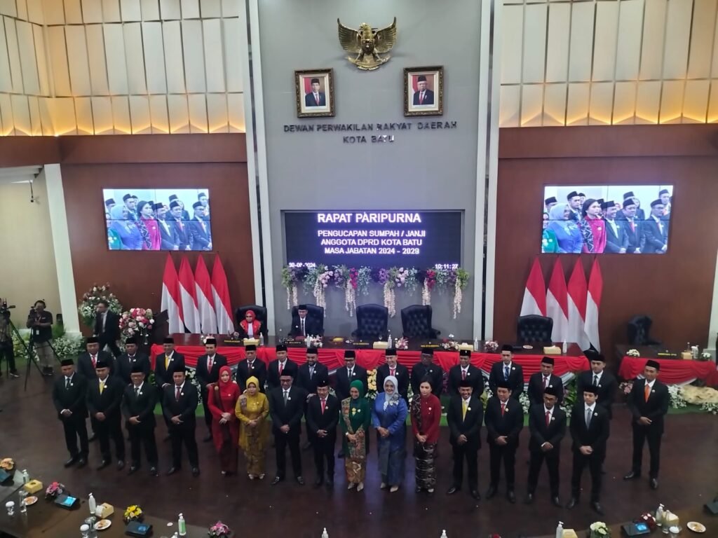 Gaes !!! 30 Anggota DPRD Kota Batu Terpilih Resmi Dilantik, Kaji Bianto Jabat Ketua Sementara