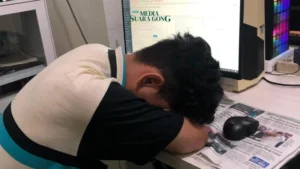 Gaes !!! 5 Zodiak Si Paling Suka Menghabiskan Weekend dengan Tidur