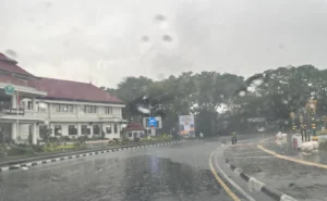 Gaes !!! Malang Tergenang air! Masalah Drainase Ganggu Lalu Lintas