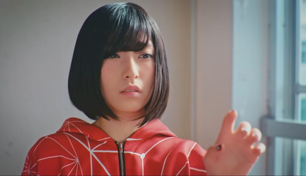 Musisi Jepang Sayuri telah meninggal dunia pada usia 28 tahun. Suaminya membagikan kabar duka ini di X (sebelumnya dikenal sebagai Twitter)