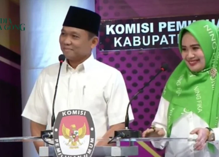 Debat Publik Pilkada Lumajang 2024 Paslon 1 Thoriq – Ning Fika Paparkan Visi dan Misi