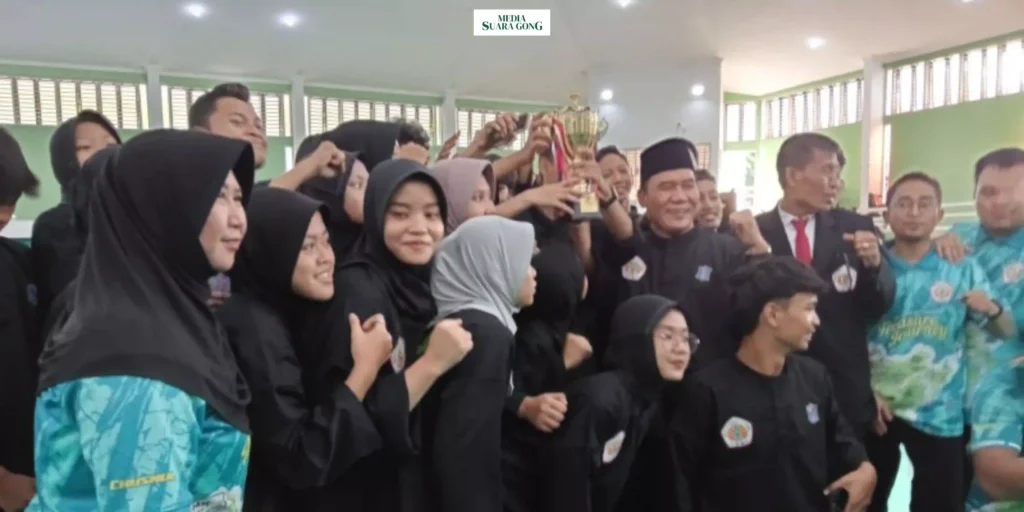 Kontingen IPSI Surabaya Raih Juara Umum Kejurprov Silat Remaja 2024