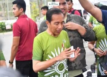 Presiden Jokowi Tanggapi isu Deflasi yang terjadi di Indonesia, usai acara Nusantara TNI Fun Run 2024 di Kawasan Ibu Kota Nusantara (IKN).