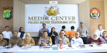 Polres Metro Tangerang mengungkap kronologi terbongkarnya kasus pelecehan seksual yang menimpa anak-anak di panti asuhan Yayasan Darussalam An Nur,