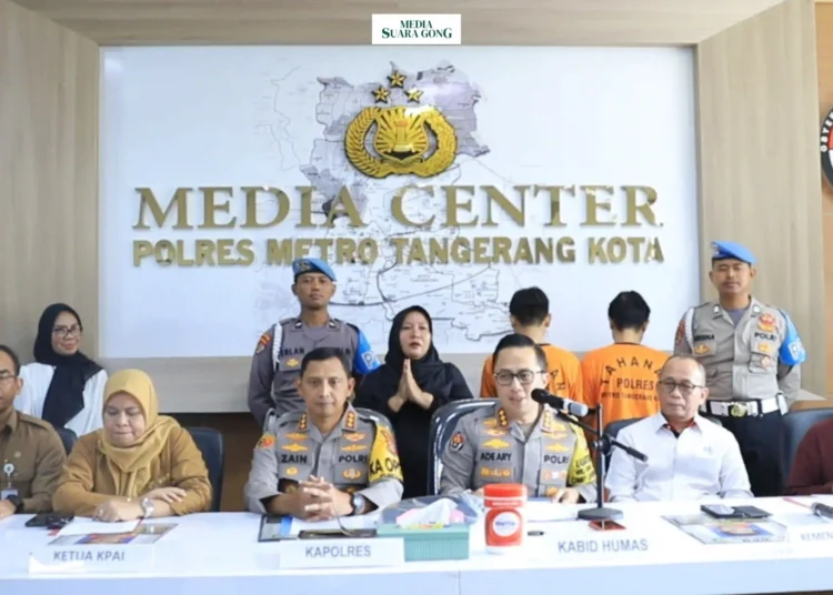 Polres Metro Tangerang mengungkap kronologi terbongkarnya kasus pelecehan seksual yang menimpa anak-anak di panti asuhan Yayasan Darussalam An Nur,