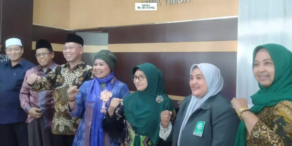 Calon Gubernur Jawa Timur nomor urut 1, Hj. Luluk Nur Hamidah, MSi, mengunjungi Kantor Pimpinan Wilayah Muhammadiyah (PWM) Jawa Timur pada Kamis, 10 Oktober 2024.