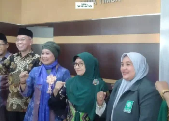 Calon Gubernur Jawa Timur nomor urut 1, Hj. Luluk Nur Hamidah, MSi, mengunjungi Kantor Pimpinan Wilayah Muhammadiyah (PWM) Jawa Timur pada Kamis, 10 Oktober 2024.