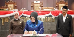 Gaes !!! Rapat Paripurna DPRD Jatim Tetapkan Pimpinan Definitif Periode 2024-2029