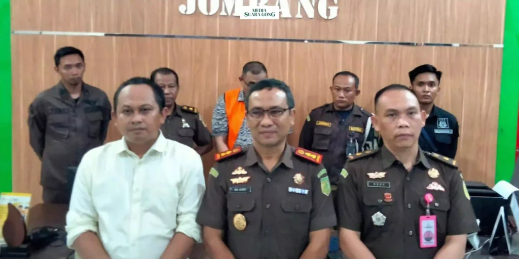 Gaes !!! Kejari Jombang Amankan DPO Kasus Korupsi Dana Hibah Rp1,8 Miliar