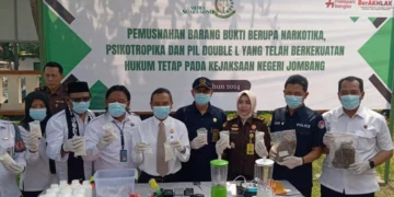 Kejaksaan Negeri Jombang musnahkan barang bukti berupa narkotika, psikotropika dan pil dobel L. Dimana telah berkekuatan hukum tetap pada Kejaksaan Negeri Jombang.