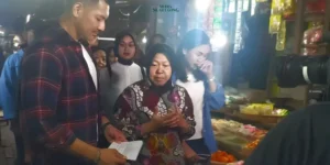 Gaes !!! Risma Blusukan ke Nganjuk: Solusi Energi dan Pemasaran untuk Petani Bawang