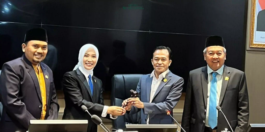 AKD DPRD Jawa Timur periode 2024-2029 resmi terbentuk, serta ditetapkannya dalam surat keputusan tentang susunan komisi-komisi yang terbentuk