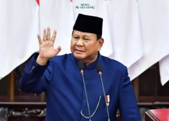 Presiden Prabowo menegaskan, bangsa ini tak boleh bersikap seperti burung unta yang menghindar dari tantangan.