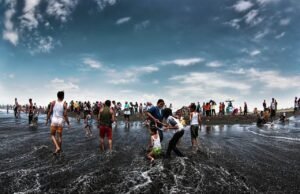 Pantai Watu Ulo/sc : JemberTourism