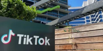 Waduh! Intern TikTok Kena Pecat Gegara Rusak AI, Netizen Heboh!