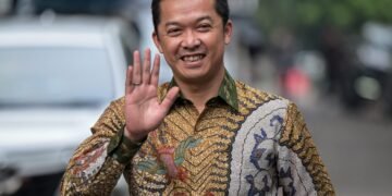 Taufik Hidayat, telah resmi dilantik sebagai Wakil Menteri Pemuda dan Olahraga (Wamenpora) dalam Kabinet Merah Putih