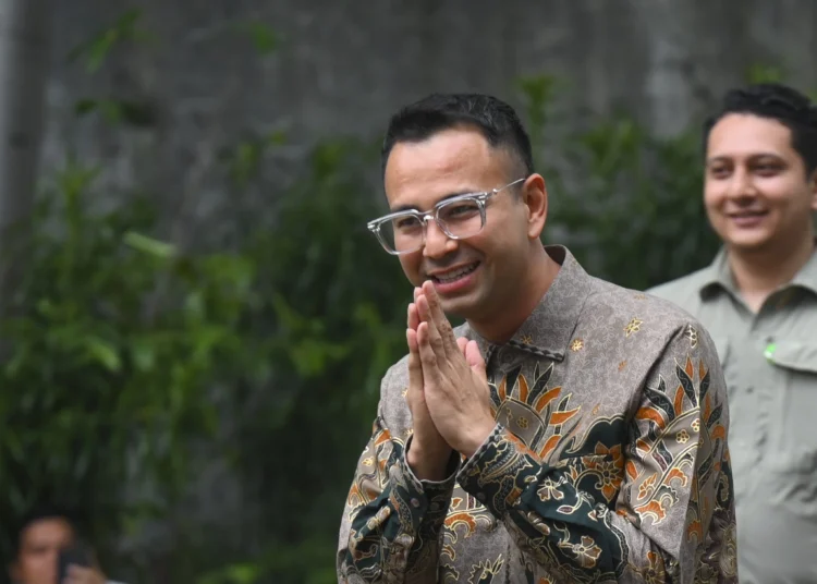  Raffi Ahmad dan Gus Miftah kini resmi menjabat sebagai Utusan Khusus Presiden di bawah kepemimpinan Presiden Prabowo Subianto.