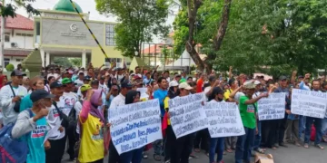 Petani dari Paguyuban Tani Puncu Makmur di Kediri kembali menyuarakan tuntutan mereka terkait pengelolaan lahan bekas Hak Guna Usaha (HGU).