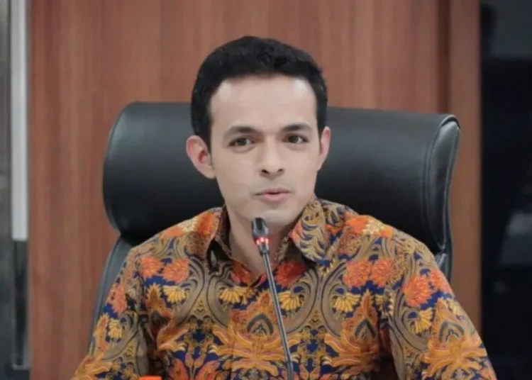 Gamal Albinsaid, anggota Komisi X DPR RI, baru-baru ini mengusulkan pendekatan segar untuk mengembangkan literasi di kalangan generasi muda.