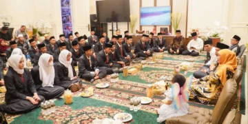 Khofifah Lepas 33 Santri Jatim Penerima Beasiswa ke Al Azhar