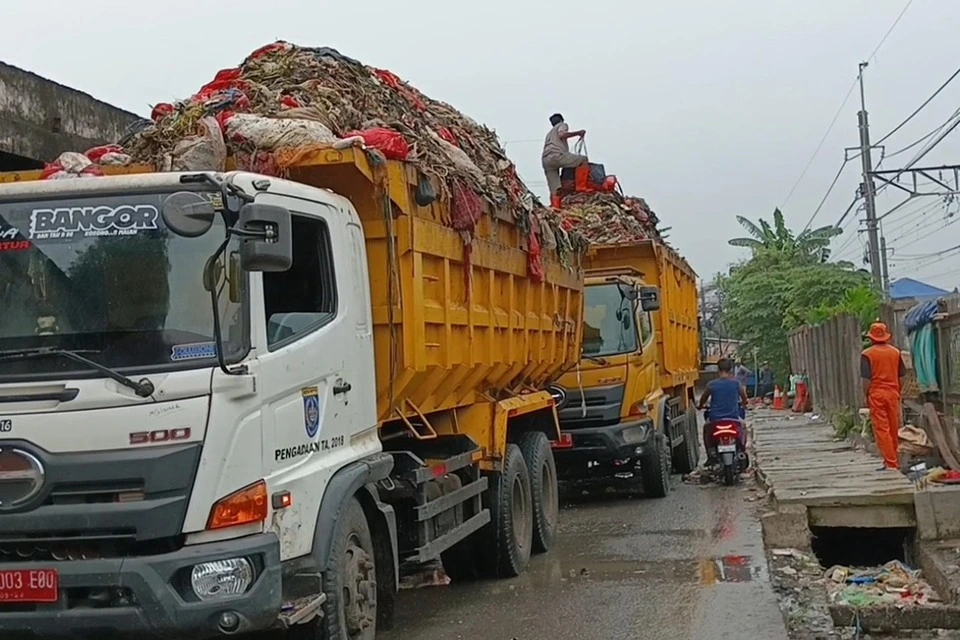 Tempat Pemrosesan Akhir (TPA) III Kota Kediri kini menghadapi tantangan besar dengan meningkatnya volume sampah yang masuk setiap harinya.