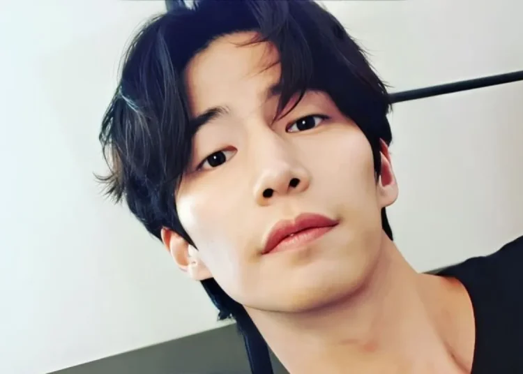 Aktor Song Jae-rim, yang dikenal melalui berbagai peran ikoniknya di drama Korea, ditemukan meninggal dunia di usia 39 tahun.