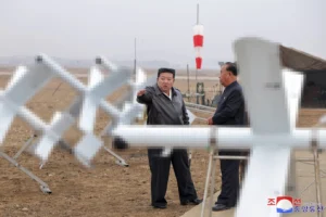 Gaes !!! Kim Jong Un Perintahkan Produksi Massal Drone Bunuh Diri
