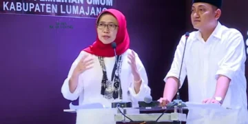 DEBAT PUBLIK PILKADA KEDUA PASLON 2 INDAH YUDHA MANAJEMEN BIROKRASI SEBAGAI ISU KRUSIAL