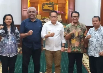 Asprov PSSI Jawa Timur meminta dukungan dari Pemprov jatim terkait pelaksanaan kompetisi sepakbola, Liga III dan IV A Piala Gubernur Jatim.