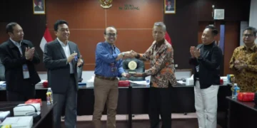 Komisi C DPRD Jawa Tengah melakukan studi banding ke PT BPR Jatim atau Bank UMKM Jatim. Kunjungan ini berlangsung pada Senin, 4 November 2024.