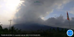 Gaes !!! Erupsi Gunung Lewotobi Laki-Laki Masih Terjadi: Pertimbangkan Perluasan Zona Aman