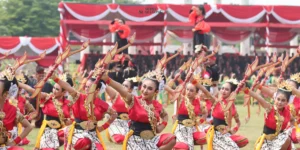 Gaes !!! Upacara Hari Pahlawan di Surabaya Meriah Dengan Tari Kolosal “Nationalism of Urban Youth”