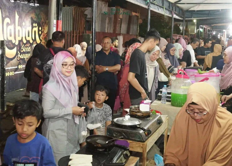 Bazar kuliner Arasfo kembali hadir, menyapa para pecinta kuliner dengan berbagai sajian otentik yang menggugah selera.