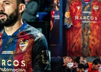 Levante UD Tunjukkan Solidaritas dalam Pertandingan Melawan Elche Kaos Bertanda Penghormatan kepada Korban DANA Dilelang untuk Amal