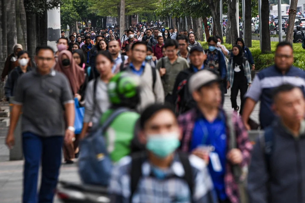 Gaes !!! MK: Aturan Kerja 6 Hari atau Libur Sehari dalam UU Ciptaker Bertentangan dengan UUD 1945
