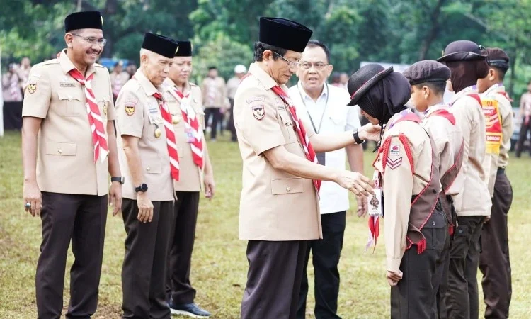 Nasaruddin Umar mengungkapkan rencananya untuk segera menerapkan kebijakan yang mewajibkan kegiatan pramuka madrasah dan pondok pesantren.