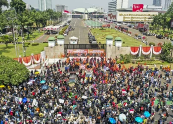 Wakil Ketua DPR RI, mengeluarkan instruksi resmi agar lagu kebangsaan “Indonesia Raya” diputar setiap hari kerja di Gedung DPR RI.