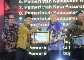 Pemkab Lumajang Raih Penghargaan Keterbukaan Informasi sebagai Kabupaten Informatif