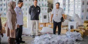 Gaes !!! KPU Jember Lepas Pengiriman Logistik Pilkada ke 31 Kecamatan