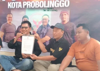 Pucuk pimpinan Ketua DPC Grib Jaya Kota Probolinggo, terpecah menjadi dua kubu