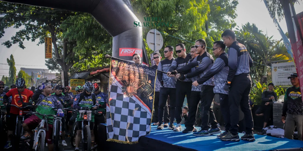 Gaes !!! Ribuan Warga Jember Ikuti Funbike Meriahkan HUT ke-79 TNI