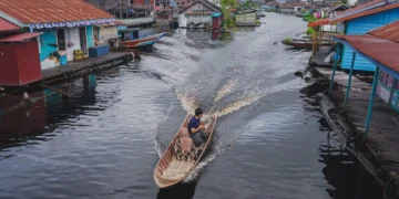 desa wisata air, Muara Enggelam menarik wisatawan yang ingin merasakan suasana eksotis jauh dari keramaian kota