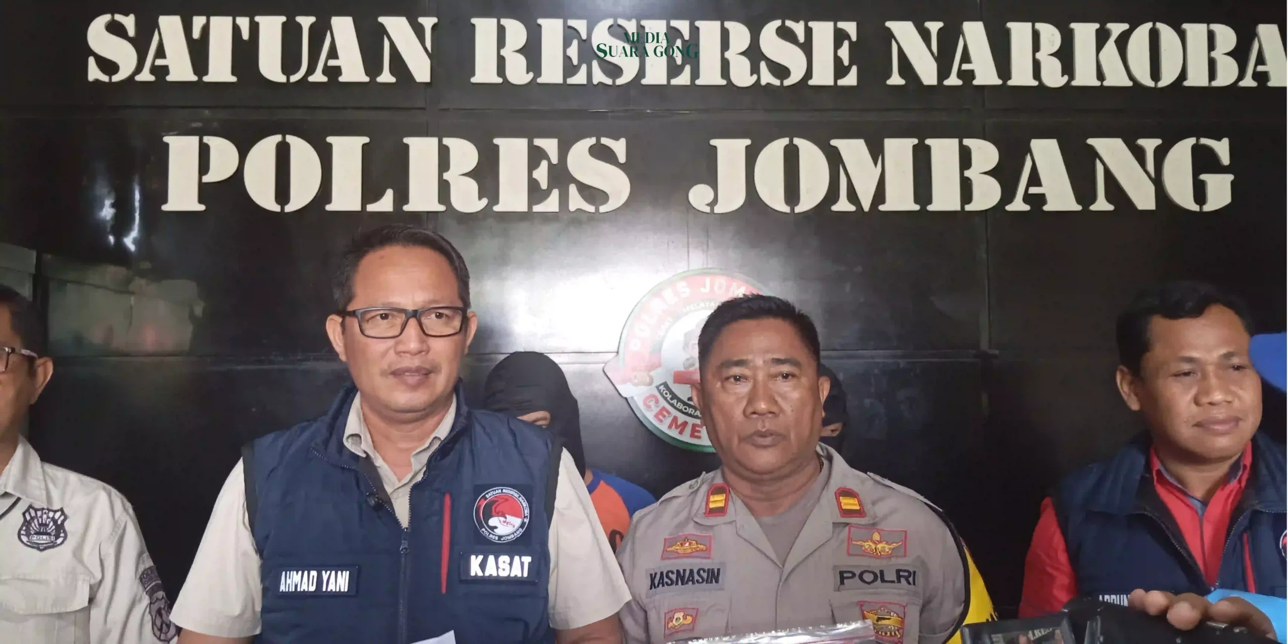 Kepala Satuan Reserse Narkoba Polres Jombang AKP Ahmad Yani gelar pers rilis ungkap kasus penyalahgunaan dan pengedaran narkoba